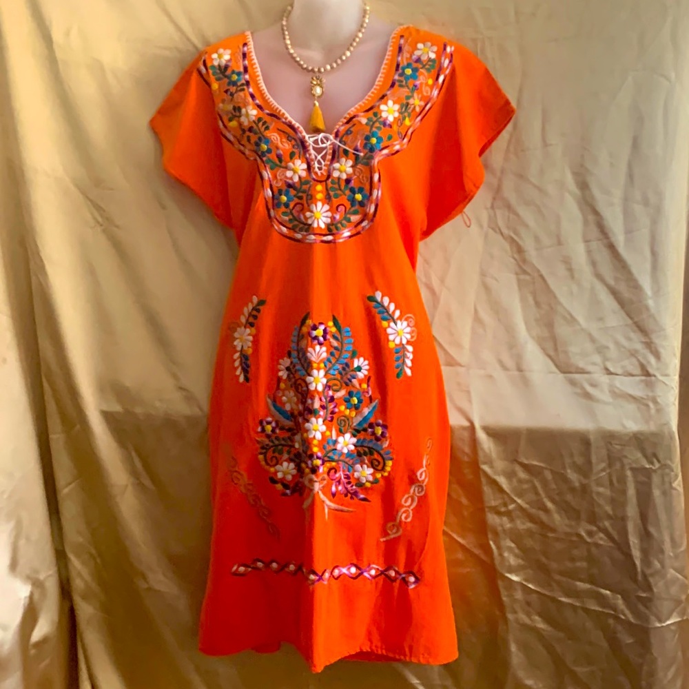Artesanal orange dress